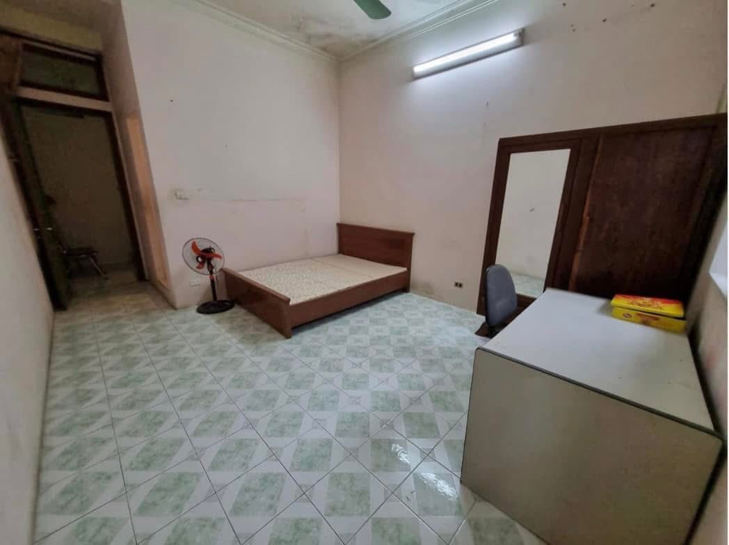 Cho thuê nhà ngõ 1 Nhân Hoà 4 tầng x 32m2, 3 ngủ, 3 WC, 12 Triệu - Ảnh 1